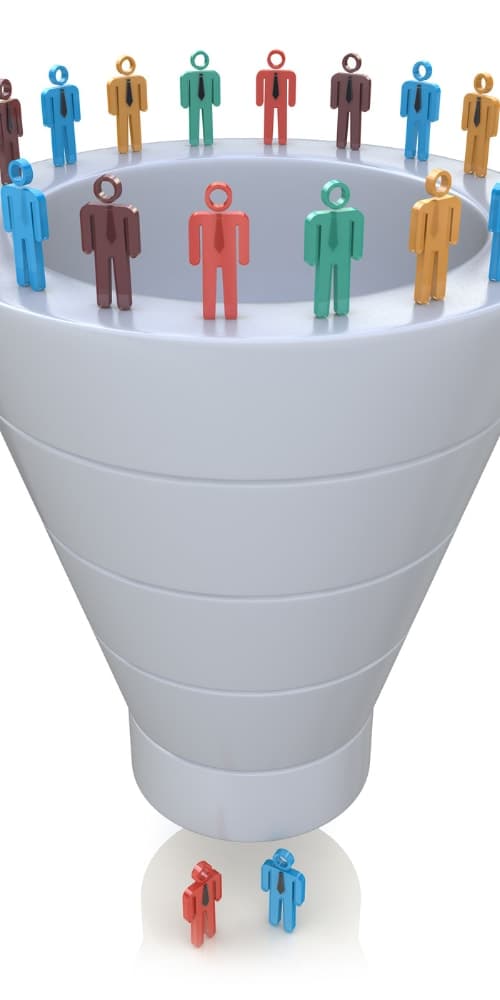 Een break-even funnel verwijst naar een specifiek type funnel waarbij het primaire doel is om de kosten van klantacquisitie te dekken met de inkomstenuit de eerste aankoop of conversie. Met andere woorden, de break-even funnel streeft ernaar om de kosten en opbrengsten in balans te brengen, zodat je geen verlies maakt bij het binnenhalen van nieuwe klanten.